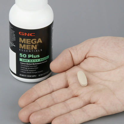 Multivitamínico Mega Men 50+ de GNC (Suministro para 60 Días)